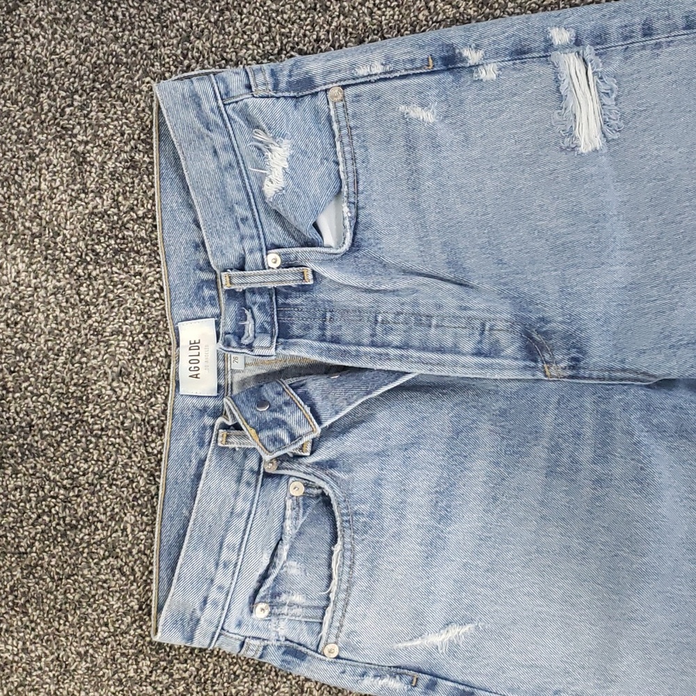Premium Denim!! 90s mid-rise loose fit Agolde light/medium wash. Size 26 - Picture 2 of 3